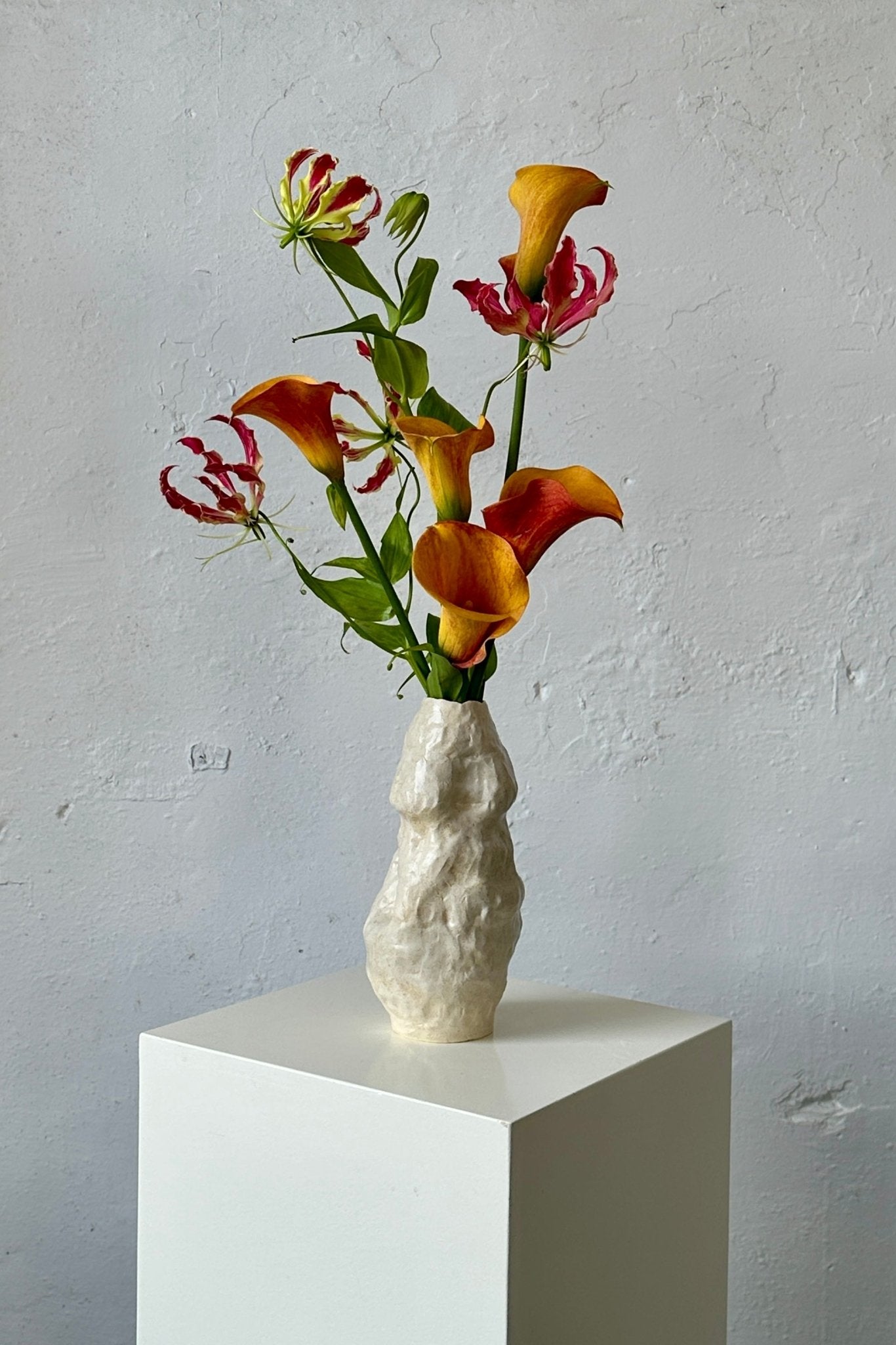 Yeram x Isadia Bloom Vase - Isadia