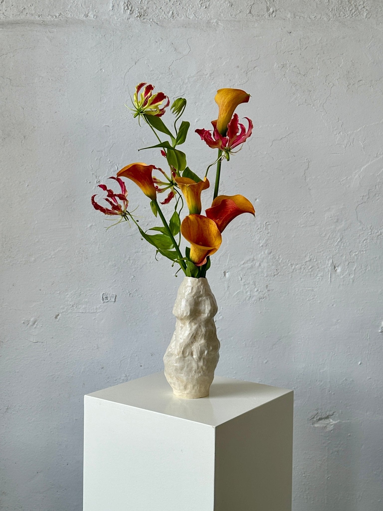Yeram x Isadia Bloom Vase - Isadia