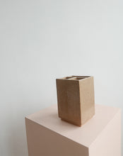 Load image into Gallery viewer, Isadia x Misma Anaru Vase
